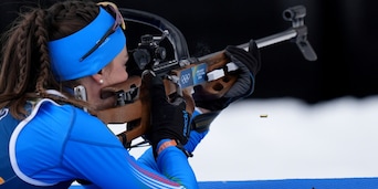 Vittozzi brilla d’oro a Milano-Cortina: prima nel biathlon! Olimpiadi da sogno per l’Italia