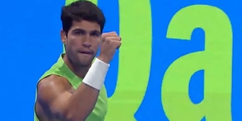 Alcaraz lancia la sfida a Sinner: Rinderknech cade in 2 set. Chi affronta agli ottavi di Doha