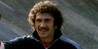 Beppe Savoldi è morto, calcio in lutto: l'ex Napoli, Bologna e Atalanta aveva 79 anni