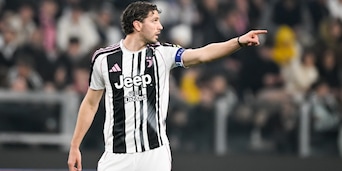 Cicatrici e rivincite, l'elogio inatteso e la quota McKennie: Locatelli e la Juve sposano il futuro