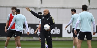 Allenamento Juve verso il Milan: come stanno Yildiz, Thuram e Holm. Le novità