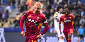 Malen salva la Roma, scatto Champions! Parma ko 3-2, prende due gol nel recupero