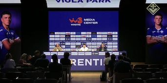 Paratici 'protegge' Jimenez: "Parliamo con lui di calcio..."