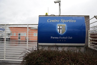 Covid, nuovo positivo nel Parma prima dell'Udinese