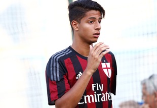 Reggina, l'ex Milan Mastour ora è ufficiale