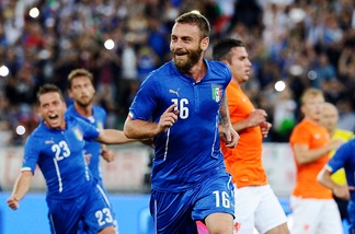 Italia, De Rossi: «Conte ci fa lavorare duro, possiamo battere chiunque. Motta non è inferiore ai dieci del passato»
