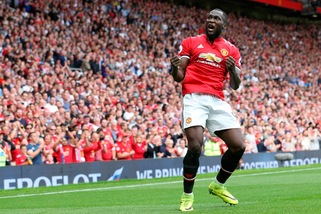 Premier League, in lavanga è sfida Lukaku-Shearer