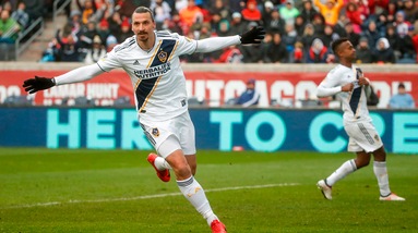 Ibrahimovic contro gli ex Manchester United: «Parlano troppo»