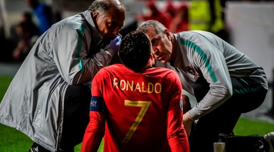 Portogallo, Cristiano Ronaldo esce al 31' per un infortunio
