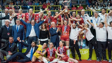 Volley: Cev Cup, Busto fa esplodere il Palayamamay, il trofeo è in bacheca
