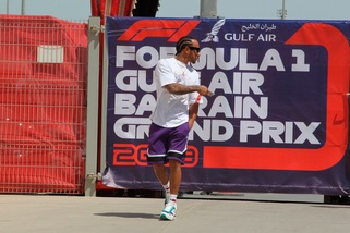 F1 Mercedes, Hamilton: «La Ferrari in Bahrain sarà più forte»