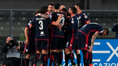 Chievo-Cagliari 0-3: Pisacane, Joao Pedro e Ionita, il tris della salvezza