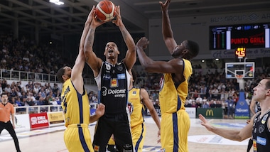 Basket Serie A, Torino crolla nel finale: vince Trento 95-87