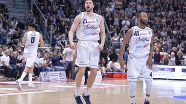 Basket, la Fortitudo Bologna fa festa: la Effe è di nuovo in Serie A