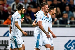 Serie A, Inter-Lazio 0-1: Milinkovic beffa Spalletti. Icardi in tribuna
