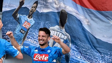 Napoli, terapie per Mertens: leggera contusione alla tibia