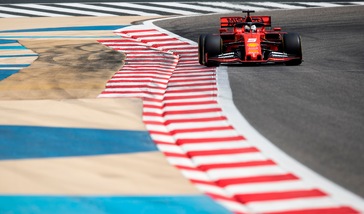 F1, test Bahrain: Vettel il più veloce nella prima parte
