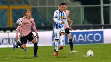 Serie B, Pioggia di gol all'Adriatico: Pescara-Palermo 3-2