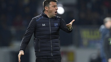 Serie A Parma, D'Aversa: «Il rigore? Il fallo c’era»