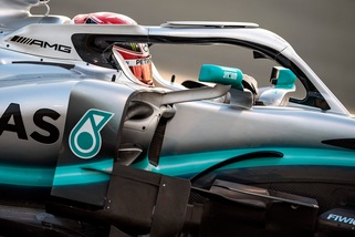 F1 Mercedes, Hamilton: «Devo essere più aggressivo in partenza»