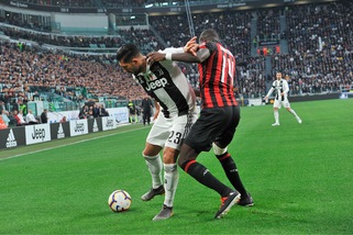 Serie A Juventus, distorsione per Emre Can: Ajax a rischio