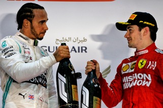 F1 Mercedes, Hamilton: «Leclerc, speriamo in un duello»