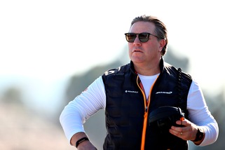 F1 McLaren, Brown: «Niente illusioni, ancora lontani da top team»