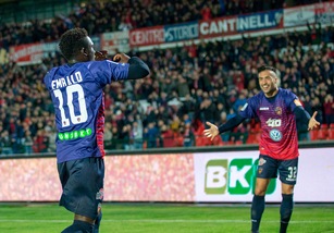 Serie B, Embalo decide il derby: Cosenza-Crotone 1-0