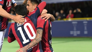 Dall'Ara in festa: il Bologna fa 3-0 con la doppietta di Pulgar e Dijks nel finale