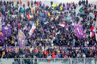 Fiorentina, la risposta dei tifosi: «Società vergognosa, andatevene!»