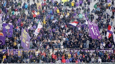 Fiorentina, la risposta dei tifosi: «Società vergognosa, andatevene!»