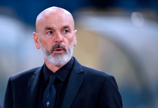 Fiorentina, la lettera di Pioli: «Via a malincuore, messe in dubbio mie capacità professionali e umane»
