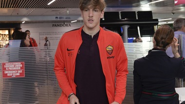 Zaniolo guarda la Juve ed esalta Ronaldo. La madre: «Se cambiasse squadra..»