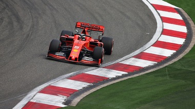 F1, Gp Cina: prime libere a Vettel, Hamilton secondo