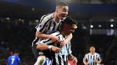 Premier League, il Newcastle passa a Leicester: salvezza vicina per Benitez