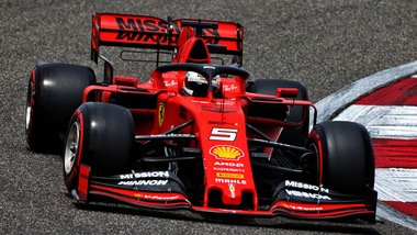 F1 Ferrari, Vettel: «Bella qualifica, ma la gara è lunga»