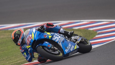 MotoGp Suzuki, Rins: «Rossi è il mio idolo, è incredibile»