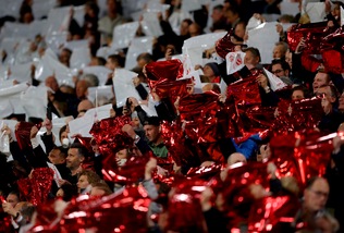 Duecento ultrà dell'Ajax attesi a Torino: attenzione alta tra le forze dell'ordine