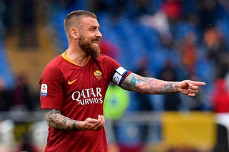 Addio De Rossi, Maldini: «Scelta che sorprende, saprà cosa vuole fare»