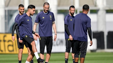 Juve, Chiellini non si è allenato nella rifinitura alla vigilia dell'Ajax