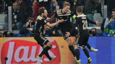 Non basta Cristiano Ronaldo, l'Ajax elimina la Juventus: maledizione Champions