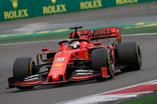 F1, Azerbaigian: Mercedes avanti, Vettel rincorre a 3,50