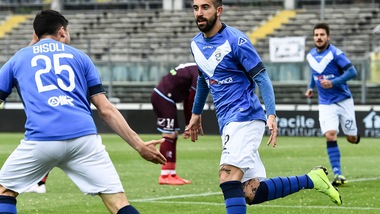 Serie B, tris del Brescia alla Salernitana. Promozione diretta vicina