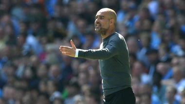 Manchester City, Guardiola: «Quattro vittorie per il titolo. Mahrez? Resta qui»