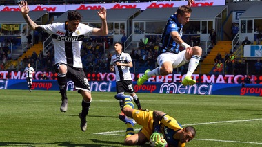 Serie A Parma, Bastoni ko: contusione alla gamba