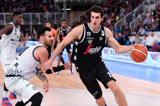 Basket, Serie A: Brescia vince sulla sirena