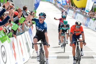 Tour of the Alps, quarta tappa: Hart batte in volata Nibali