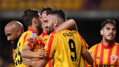 Serie B Benevento-Cosenza, gol e spettacolo al Vigorito: 4-2
