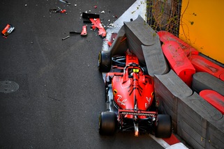 F1 Gp Azerbaijan: Leclerc sbatte, addio qualifiche