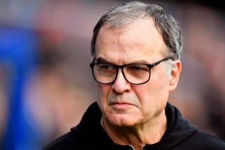 Lotta per la Premier, ma lascia pareggiare l'Aston Villa: che fair play di Bielsa!